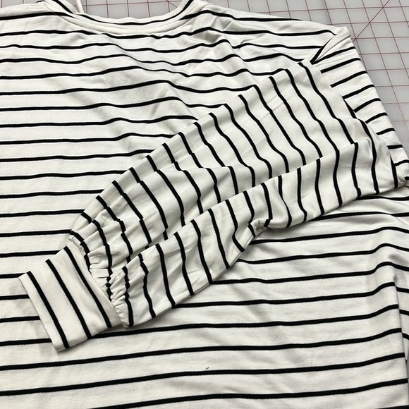 CABI Balloon SLV Drop Shoulder Keyhole Tie Preppy Beach Work B/W Stripe Tunic M - Picture 9 of 16